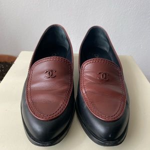 Chanel black and brown calfskin loafers size 38.5 fits like a 7.